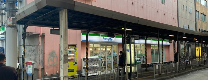 FamilyMart is one of 大阪府.