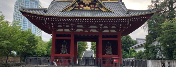 Former Taitokuin Mausoleum Somon is one of Tokyo.