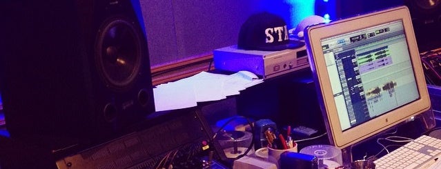 Velvet Recording Studio is one of Locais curtidos por Won-Kyung.