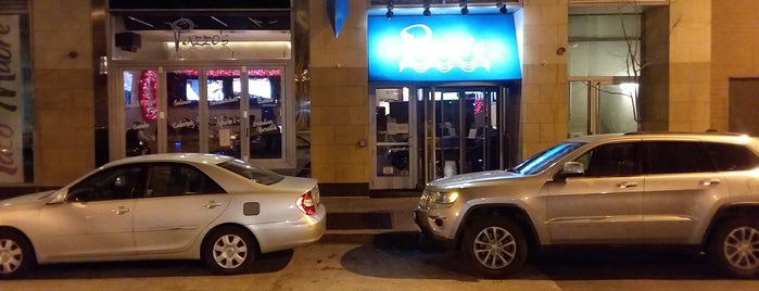 Pazzo's South Loop is one of Orte, die Brandon gefallen.