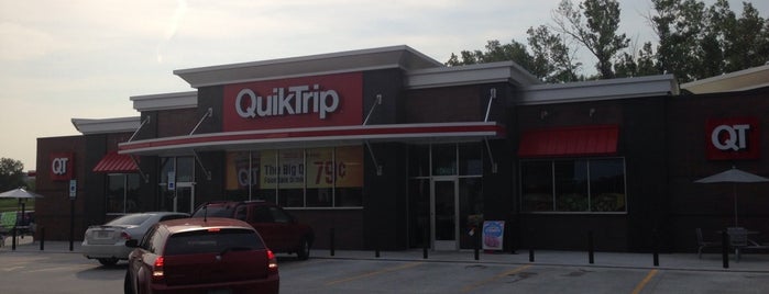 QuikTrip is one of Orte, die Ed gefallen.