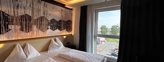 Pannonia Tower Hotel****Parndorf is one of Dariaさんのお気に入りスポット.