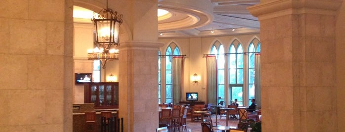 JW Marriott Lobby Lounge is one of Lugares favoritos de Rodrigo.
