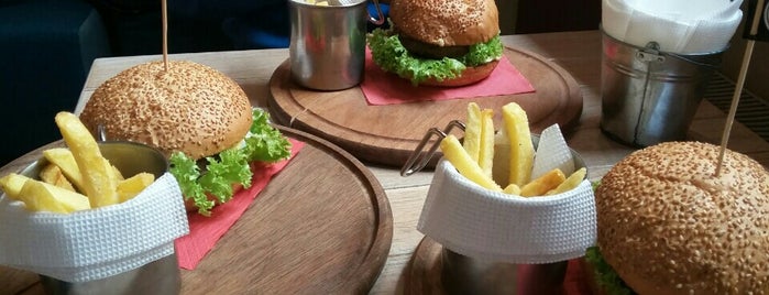 #36 Burgers Buffet is one of Locais salvos de Özcan Emlak İnş 👍.