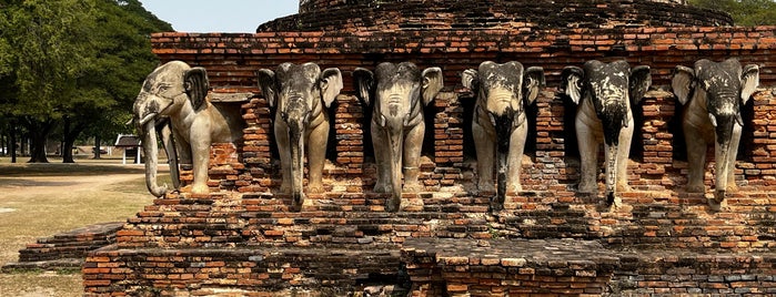 Wat Sorasak is one of Sukhothai Historical Park.