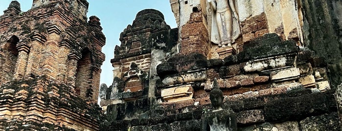 Wat Mahathat is one of Sukhothai.