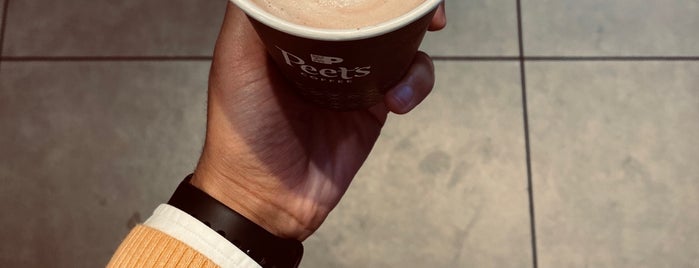 Peet's Coffee & Tea is one of San Francisco Cafe.