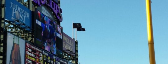 Coors Field Clock Tower is one of Lugares favoritos de Justin Griffin.