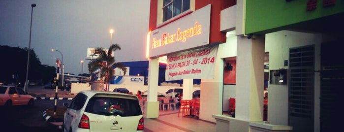 Restoran Ikan Bakar Lagenda is one of Best Food Corner (2) :).