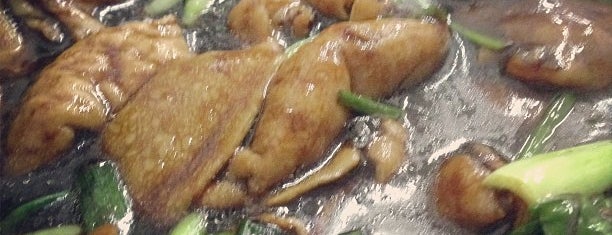 宝泰面馆 is one of 上海美食.