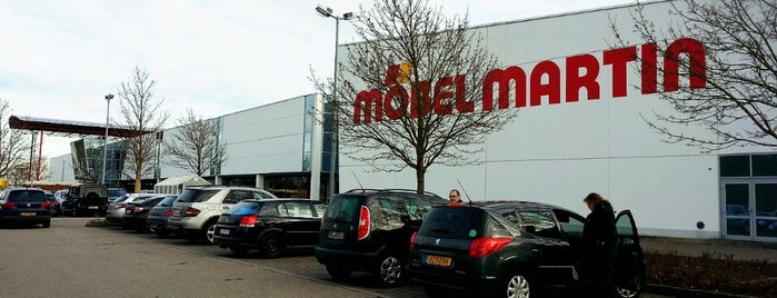Möbel Martin is one of สถานที่ที่ Tobias ถูกใจ.