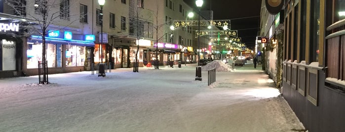 Kävelykatu is one of สถานที่ที่ Jaana ถูกใจ.