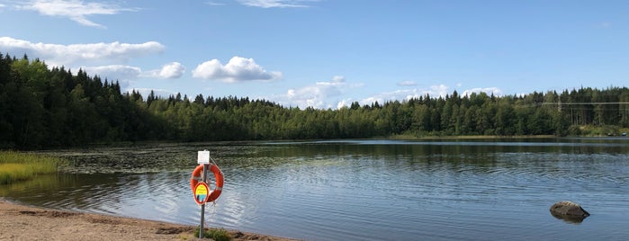 Lahdesjärven ranta is one of Tampereen uimarannat.