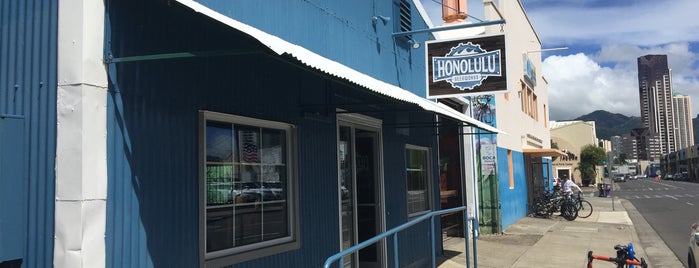 Honolulu Beerworks is one of Tempat yang Disukai Jan.