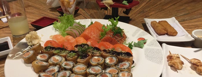 Sushi Rio is one of Tempat yang Disukai Karina.
