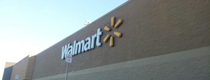 Walmart Supercenter is one of Área da Disney.