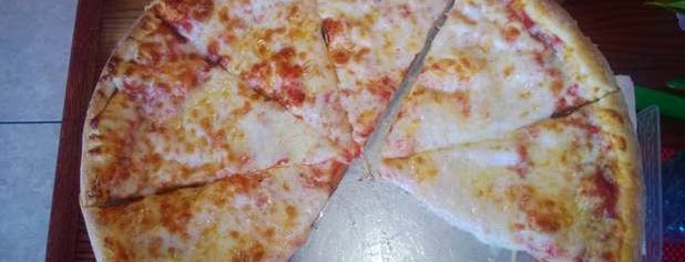 Bellagio Pizza is one of Posti che sono piaciuti a Pedro.