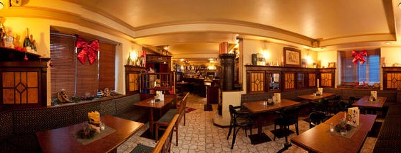 Angelinis, Bar & Restaurant is one of Die 10 besten Restaurants in Wien und Umgebung!.