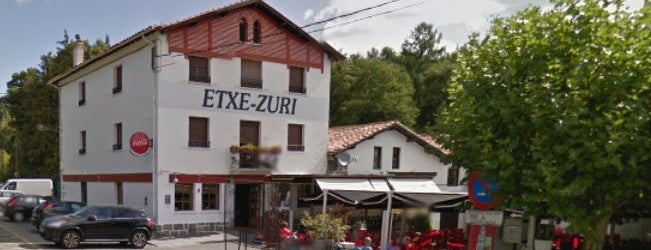 Etxe Zuri is one of Orte, die Txemita gefallen.