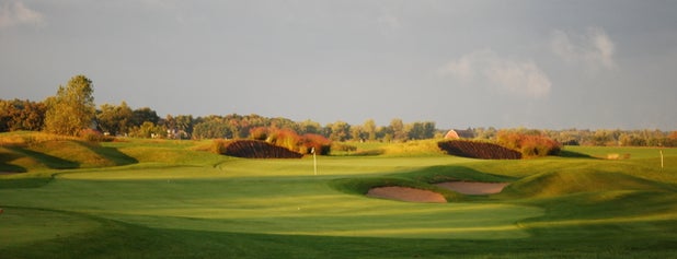 Noble Hawk Golf Links is one of Locais curtidos por Cathy.
