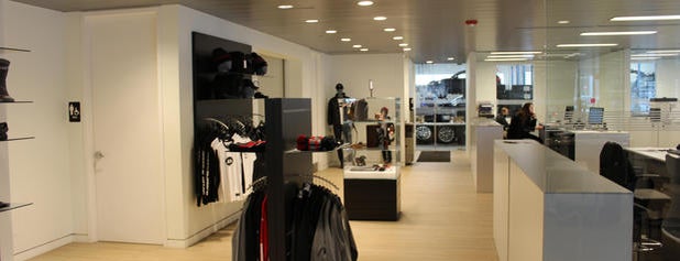 Audi Westwood is one of Lugares favoritos de Pam.
