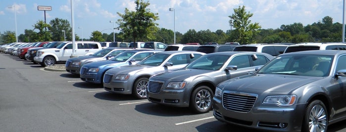 Lake Norman Chrysler Jeep Dodge Ram is one of Locais curtidos por Timothy.
