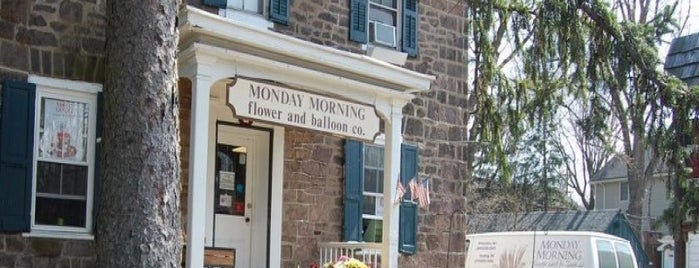 Monday Morning Flower and Balloon Co is one of My Favorite Places.