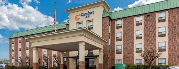 Comfort Inn is one of Lugares favoritos de Mike.