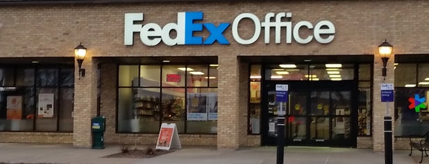 FedEx Office Print & Ship Center is one of Coisas.