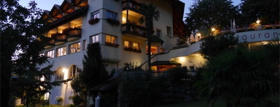 Hotel Tenz is one of Posti che sono piaciuti a Thomas J..