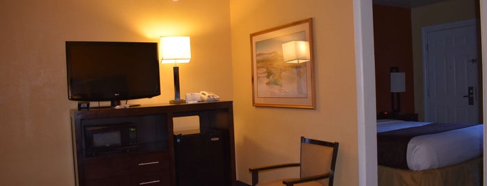 Best Western Durango Inn & Suites is one of Home for the Week.
