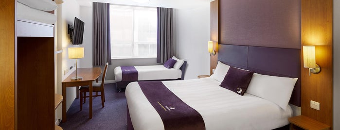 Premier Inn Evesham is one of สถานที่ที่ Paul ถูกใจ.