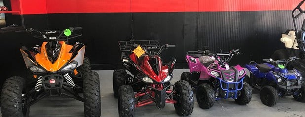 Ryding Dirty Powersports - Douglasville is one of สถานที่ที่ Chester ถูกใจ.