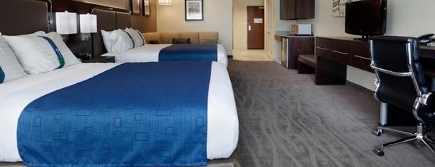Holiday Inn Hotel & Suites San Antonio Northwest is one of Tempat yang Disukai Benedict.