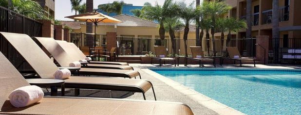 Courtyard by Marriott San Diego Sorrento Valley is one of Locais curtidos por Dave.