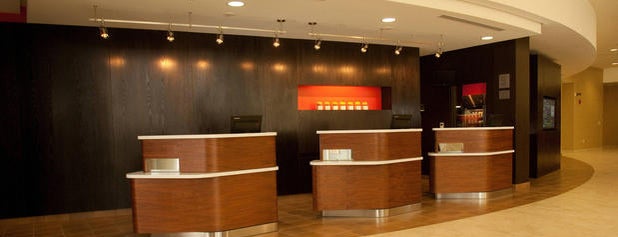 Courtyard by Marriott is one of Lugares favoritos de Anitha.