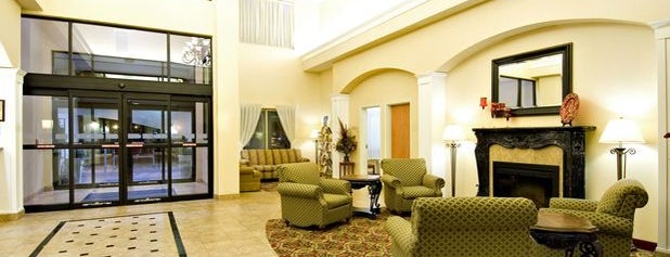 Holiday Inn Express & Suites Moses Lake is one of Tempat yang Disukai Janice.
