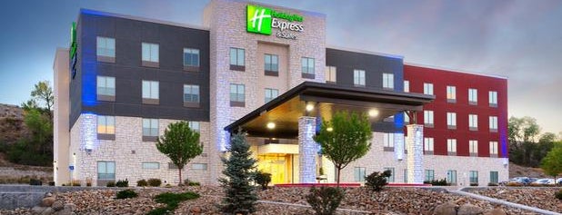 Holiday Inn Express & Suites Price is one of Lieux qui ont plu à Kevin.