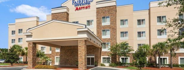 Fairfield Inn & Suites by Marriott Jacksonville West/Chaffee Point is one of Head Rests.