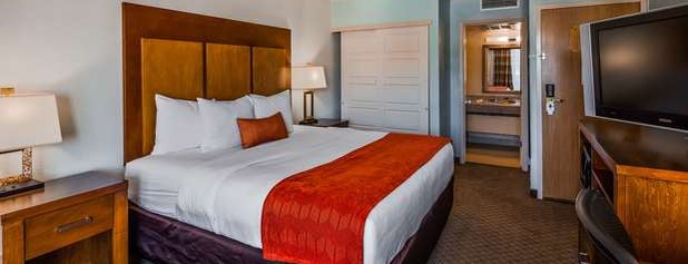 Best Western Plus El Paso Airport Hotel & Conference Center is one of Posti che sono piaciuti a Migue.