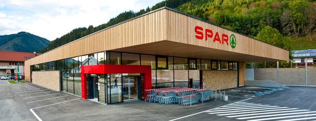 SPAR is one of Juliaさんのお気に入りスポット.