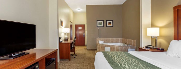 Comfort Inn & Suites is one of Places Visited.