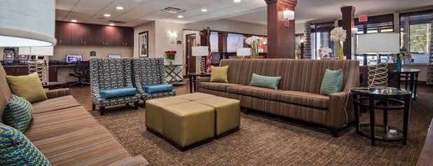 Best Western Galleria Inn & Suites is one of BECKY : понравившиеся места.