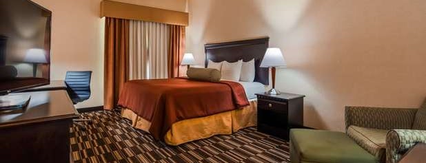 Best Western Plus Victor Inn & Suites is one of Tempat yang Disukai Sylvia.