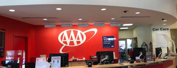 AAA Columbia Car Care Insurance Travel Center is one of สถานที่ที่ Leonda ถูกใจ.