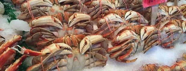 Tampa Blue Crab and Seafood Market is one of Tampa.