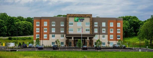 Holiday Inn Express & Suites Jamestown is one of Lugares favoritos de Lizzie.