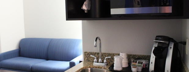 Holiday Inn Express & Suites Heber Springs is one of Posti che sono piaciuti a Christine.