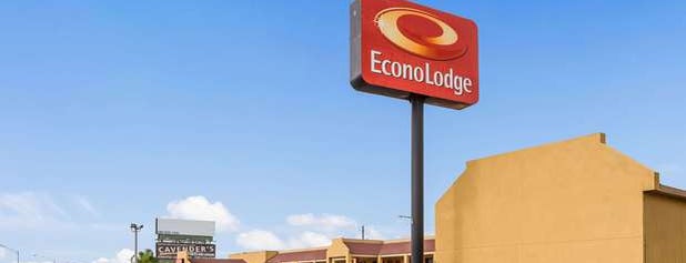 Econo Lodge McAlester is one of สถานที่ที่ Debra ถูกใจ.