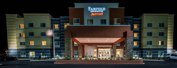 Fairfield Inn & Suites by Marriott Meridian is one of Kyra'nın Beğendiği Mekanlar.